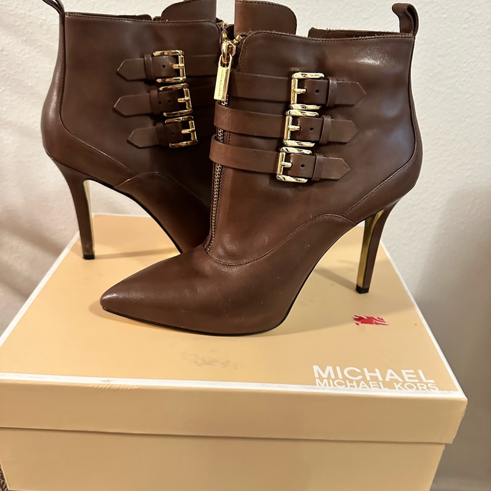 Ankle MK boots that exceed your ‘Kor’ values
